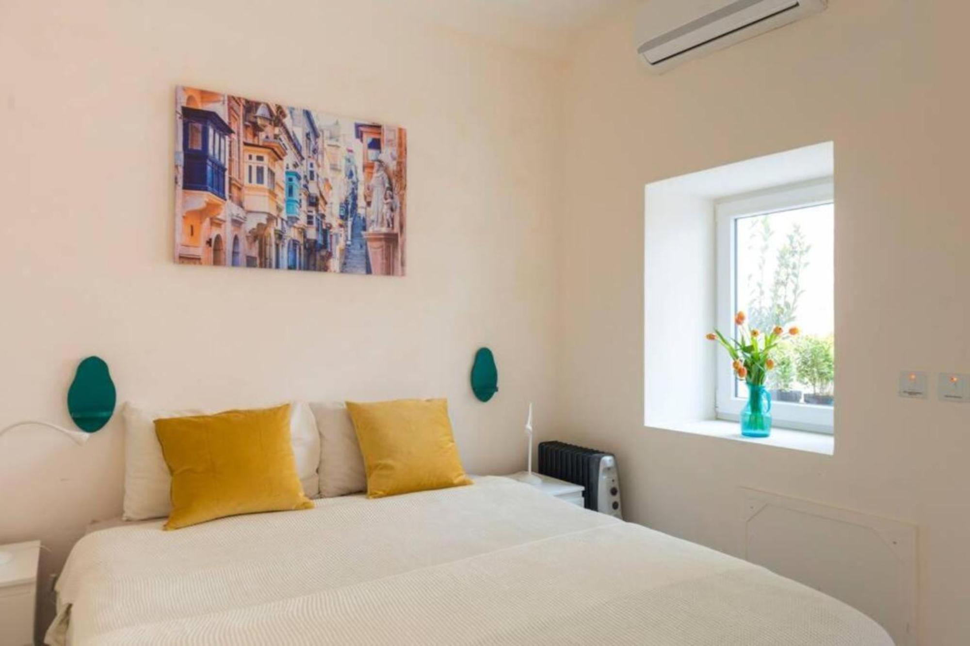 Authentic 1st Fl At The 3 Cities Marina *